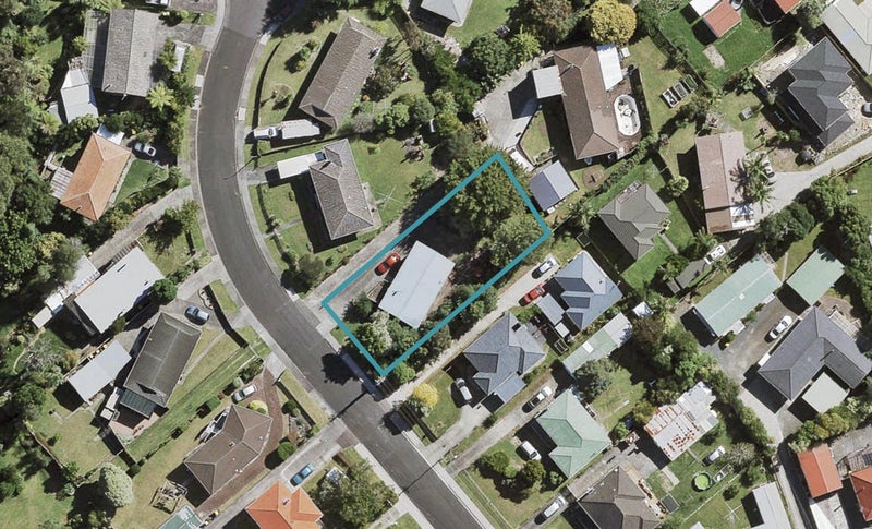 15 Mawney Road, Henderson, Auckland - Carousel 1