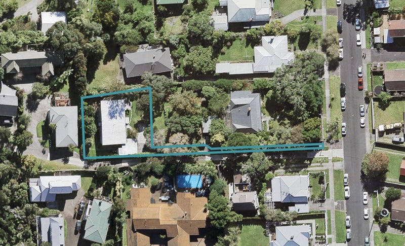 8E Roseberry Avenue, Birkenhead, Auckland - Carousel 1