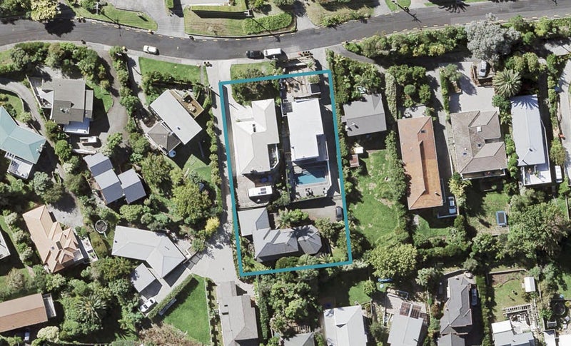 2/16 Jellicoe Road, Murrays Bay, Auckland - Carousel 1