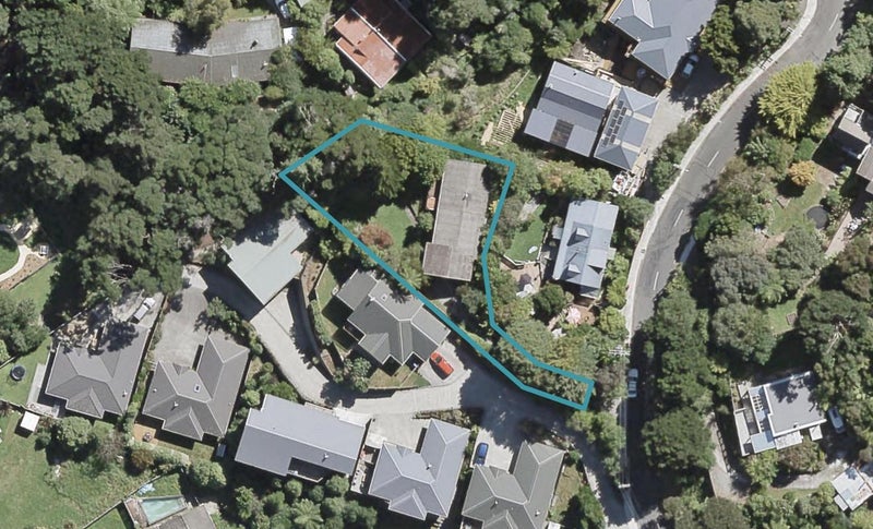 37 Forest Road, Pinehaven, Upper Hutt - Carousel 1