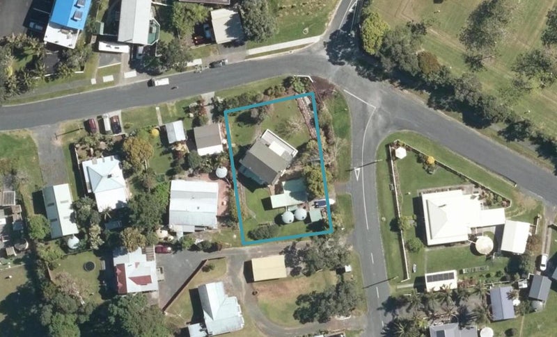 2 Wellington Street, Russell, Russell - Carousel 1