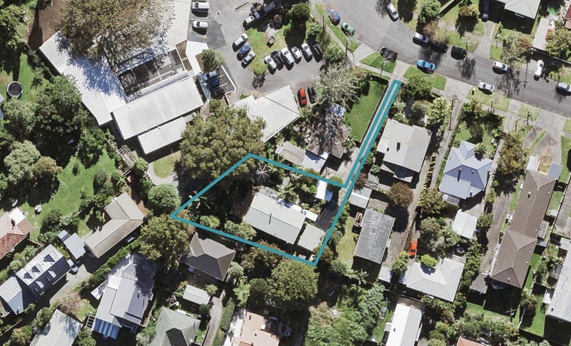 16 Mayville Avenue, New Lynn, Auckland - Carousel 1