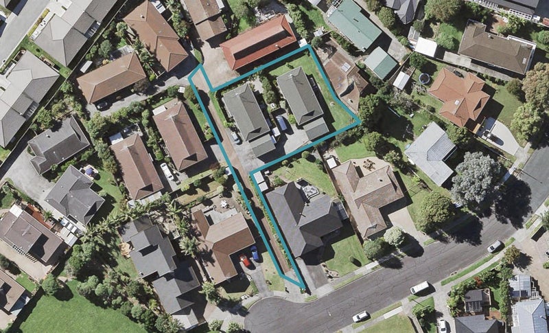 2/23 Booralee Avenue, Botany Downs, Auckland - Carousel 1