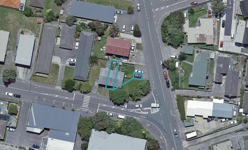 2B Stewart Drive, Newlands, Wellington - Carousel 1