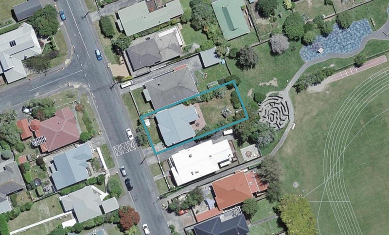 43 Beauchamp Street, Karori, Wellington - Carousel 1