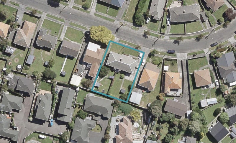 2/24 Hall Crescent, Epuni, Lower Hutt - Carousel 1
