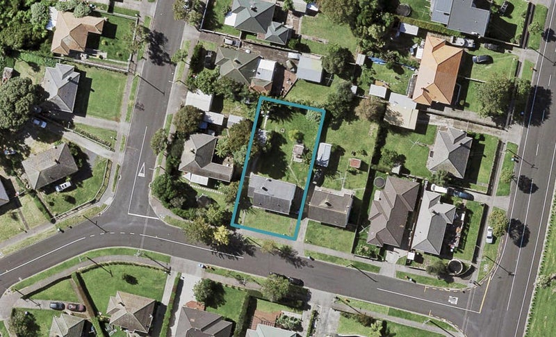 20 Tuakiri Street, Point England, Auckland - Carousel 1