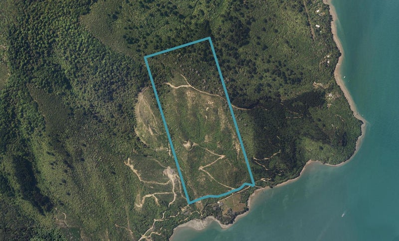 0 Kaiuma Bay, Whatanihi Bay, Havelock - Carousel 1