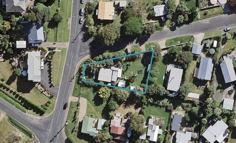 1 Matai Road, Oneroa, Waiheke Island - Carousel 1