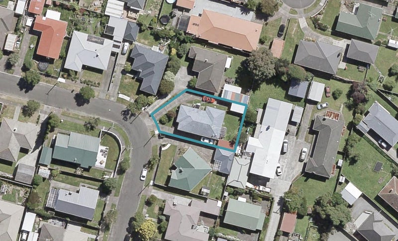 1/8 Stamford Grove, Avalon, Lower Hutt - Carousel 1