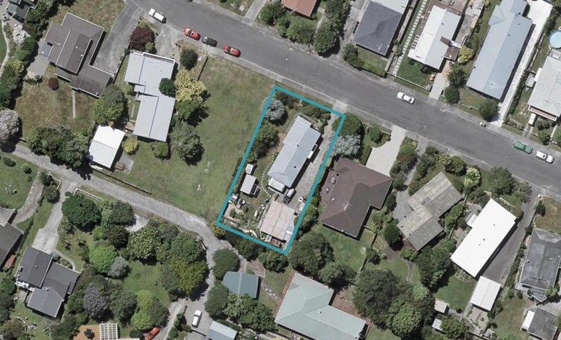 11 Brandon Street, Otaki - Carousel 1