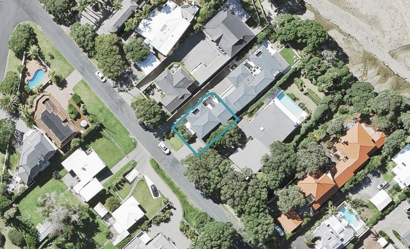 36 Whitby Crescent, Mairangi Bay, Auckland - Carousel 1