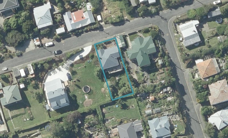 52 Manapouri Street, Ravensbourne, Dunedin - Carousel 1