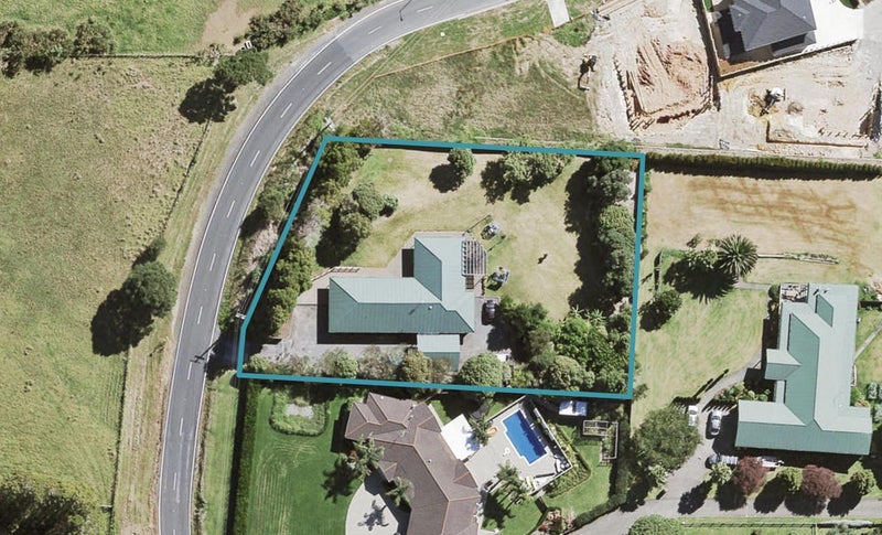 14 Christian Road, Swanson, Auckland - Carousel 1