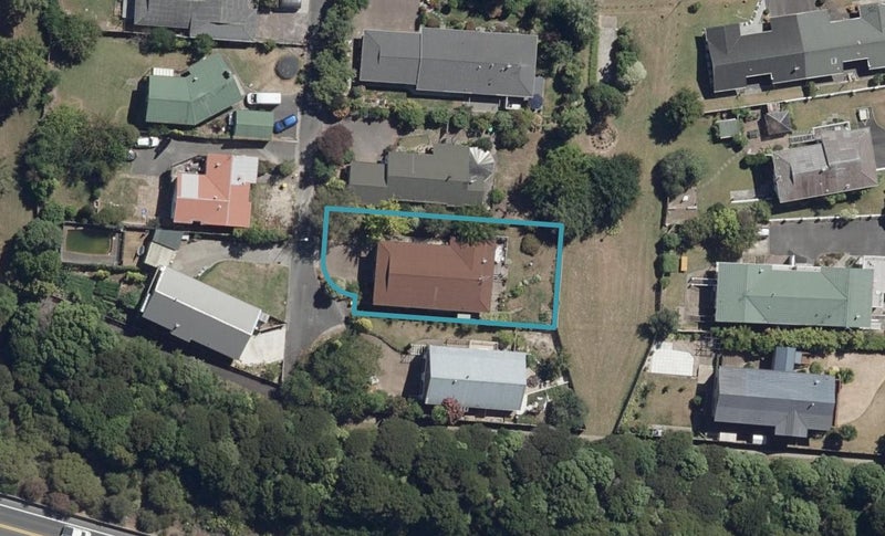 33 Brookview Court, Queenwood, Hamilton - Carousel 1