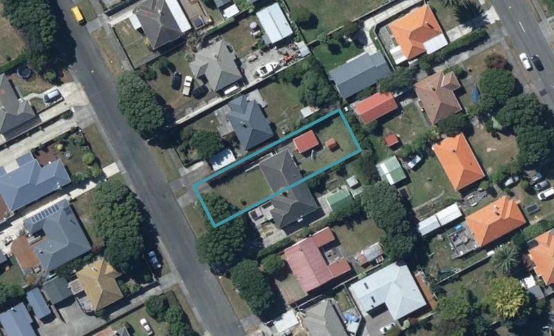 9 Mana Avenue, Titahi Bay, Porirua - Carousel 1