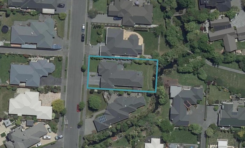 9 Aylsham Lane, Casebrook, Christchurch - Carousel 1