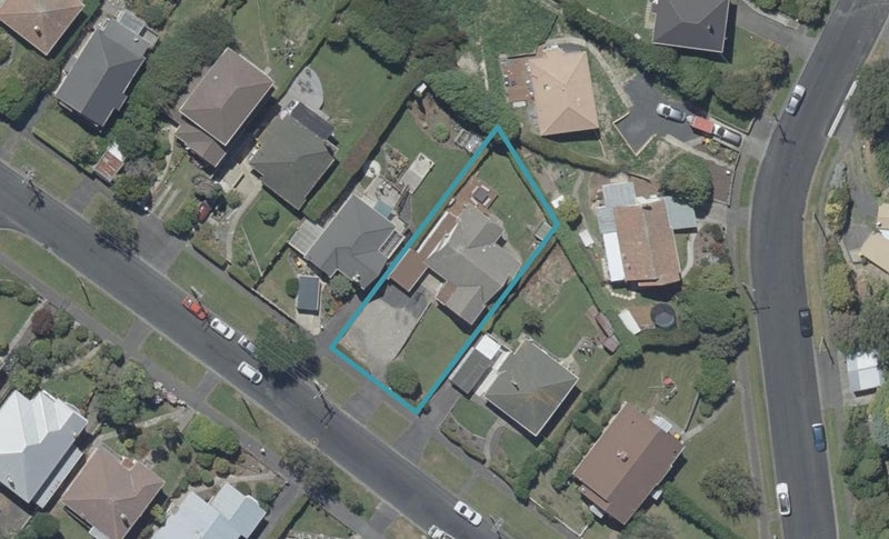 98 Lynn Street, Wakari, Dunedin - Carousel 1