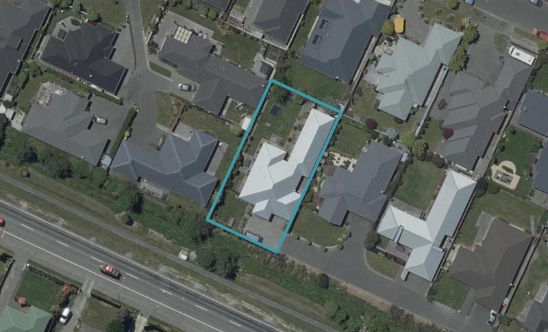11 Te Pihopa Way, Aidanfield, Christchurch - Carousel 1