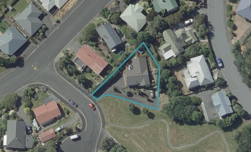 3 Cawdor Place, Waverley, Dunedin - Carousel 1