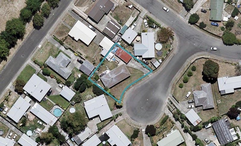 4 Weddell Place, Flaxmere, Hastings - Carousel 1