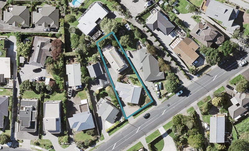 2/16 Gills Road, Bucklands Beach, Auckland - Carousel 1