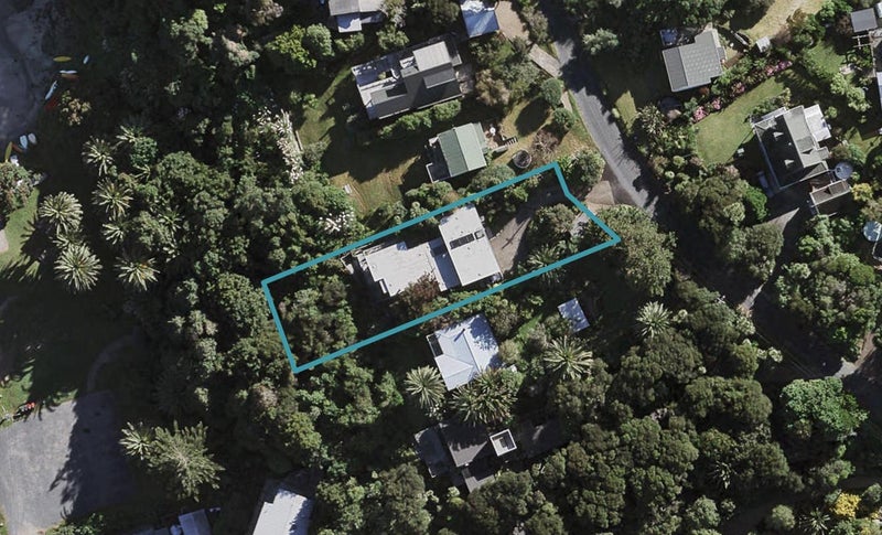 12 Matapana Road, Palm Beach, Waiheke Island - Carousel 1