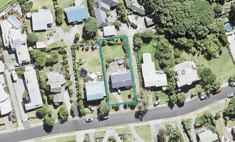 34 Pacific Parade, Army Bay, Whangaparaoa - Carousel 1