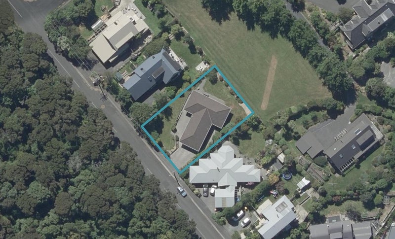 44 Tanner Road, Glenleith, Dunedin - Carousel 1