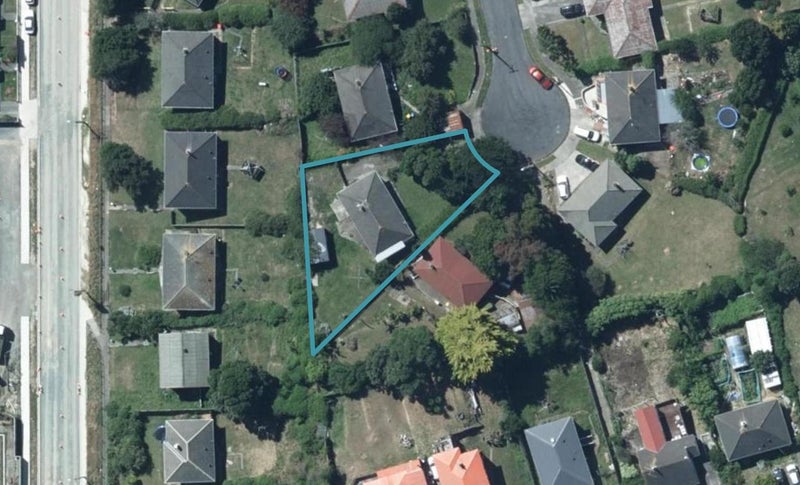 8 Berkshire Grove, Cannons Creek, Porirua - Carousel 1