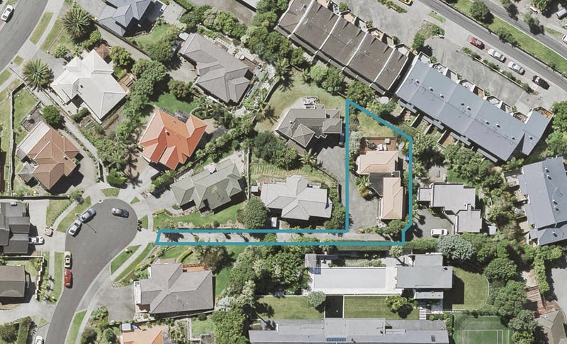 15 Maidstone Place, Oteha, Auckland - Carousel 1
