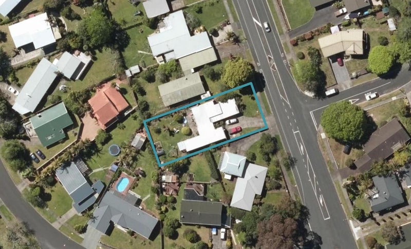 5 Fairway Drive, Kamo, Whangarei - Carousel 1