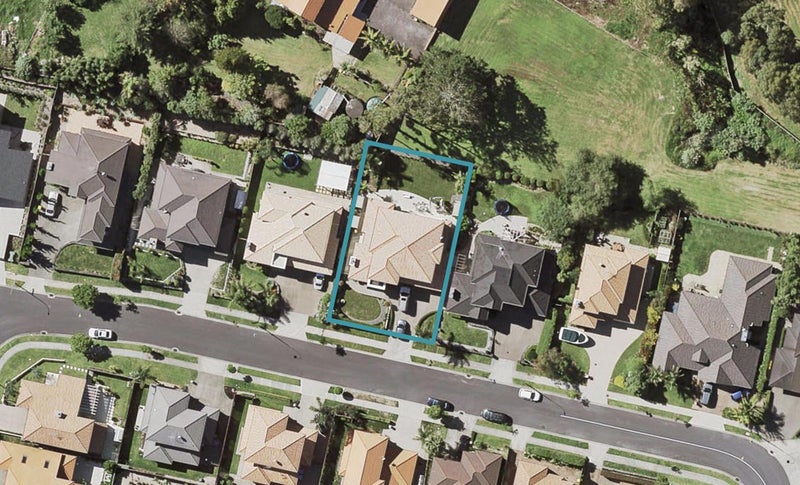 62 Coachman Drive, Flat Bush, Auckland - Carousel 1