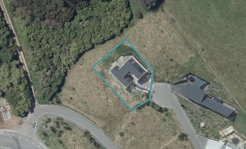 92L Governors Bay Road, Cass Bay, Lyttelton - Carousel 1