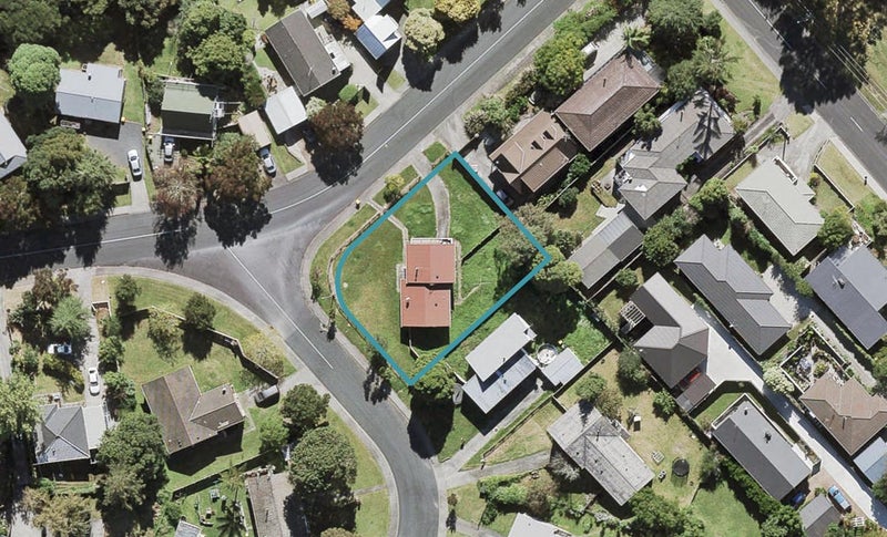 4 Claverdon Drive, Massey, Auckland - Carousel 1