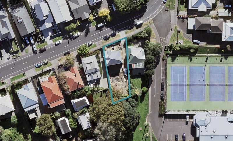 16 West End Road, Herne Bay, Auckland - Carousel 1