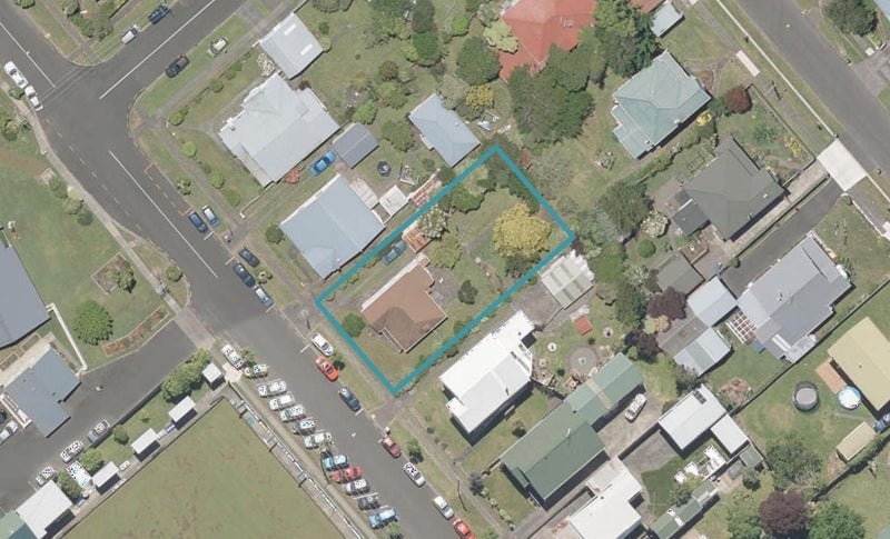 37 Helmore Street, Whanganui East, Whanganui - Carousel 1