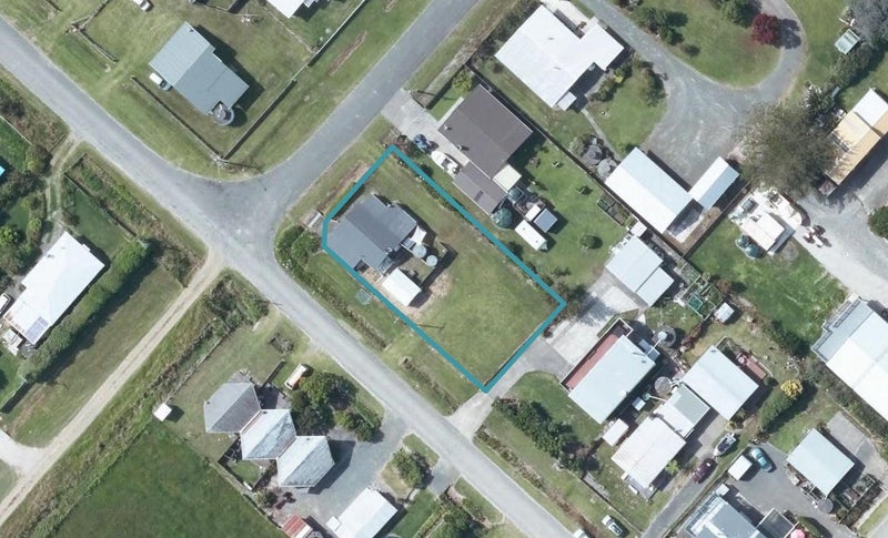 13 Weld Street, Māhia - Carousel 1