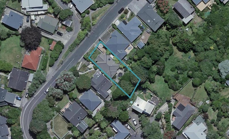 10 Omar Street, Khandallah, Wellington - Carousel 1