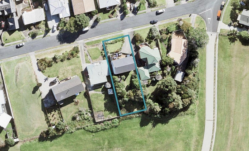 5 Kathy Terrace, Stanmore Bay, Whangaparaoa - Carousel 1