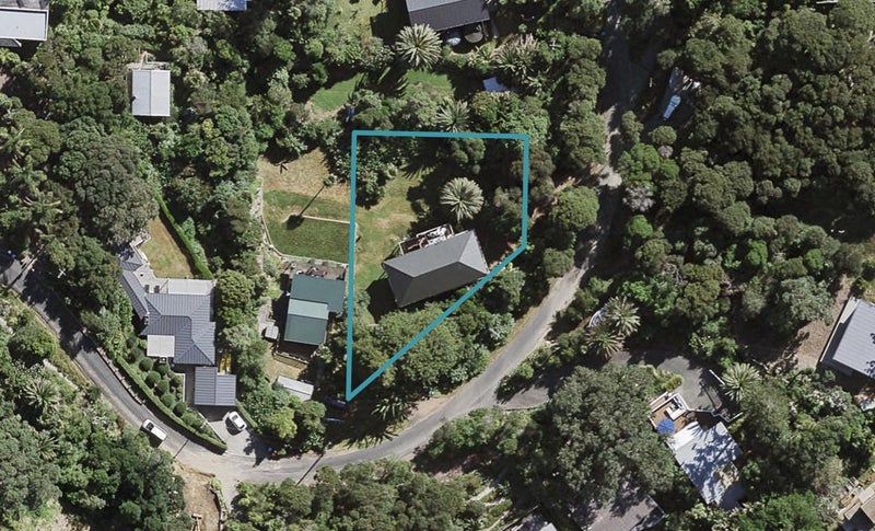 17 Tiri View Road, Palm Beach, Waiheke Island - Carousel 1
