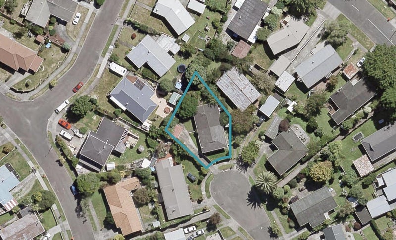 2/21 Akron Grove, Totara Park, Upper Hutt - Carousel 1