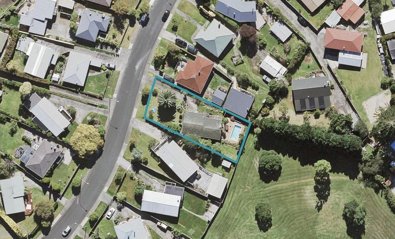 19 Kirby Street, Glendene, Auckland - Carousel 1