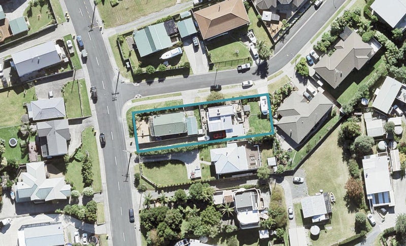 34B Shakespear Road, Army Bay, Whangaparaoa - Carousel 1