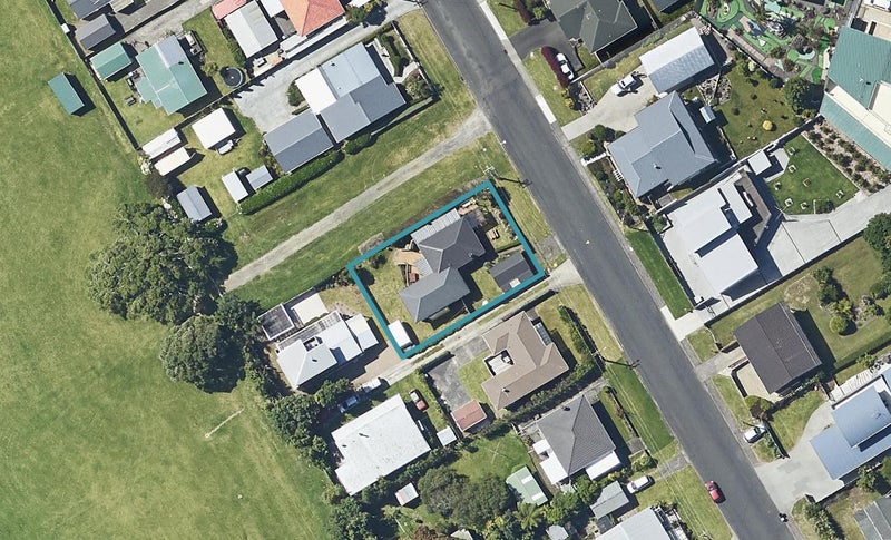 8A Citrus Avenue, Waihi Beach, Waihi Beach - Carousel 1