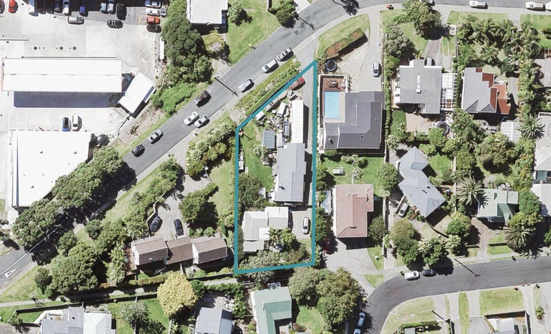 1/16 Argyle Road, Browns Bay, Auckland - Carousel 1