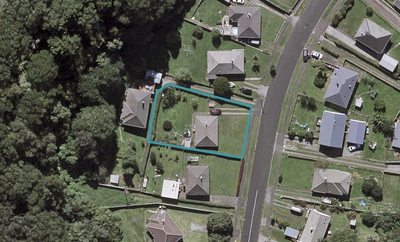52 Glenpark Avenue, Frankleigh Park, New Plymouth - Carousel 1