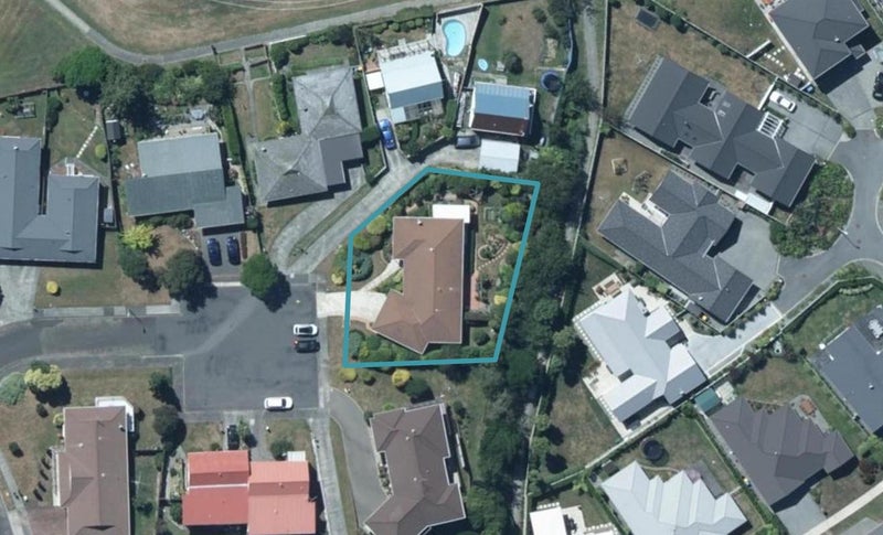 15 Latitude Close, Whitby, Porirua - Carousel 1