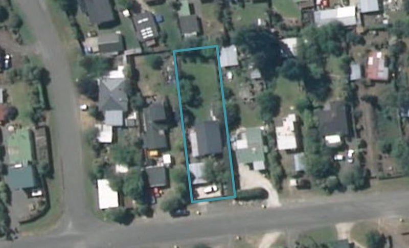 18 Queens Avenue, Waikuku Beach, Waikuku Beach - Carousel 1