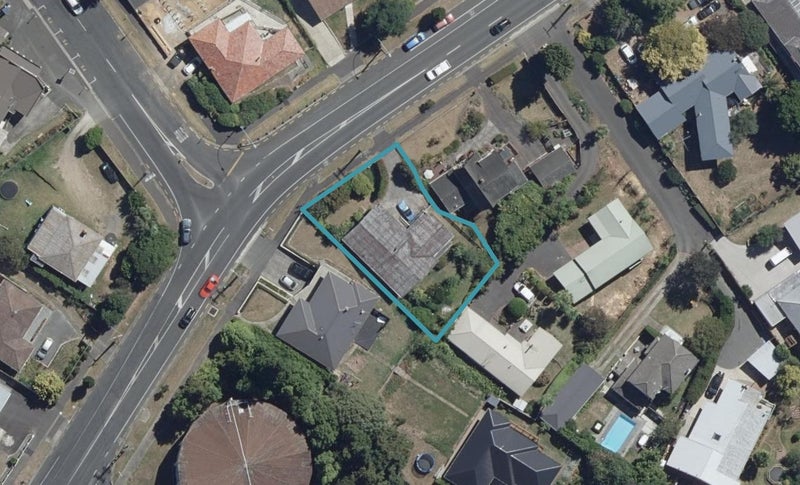 73 Forest Lake Road, Forest Lake, Hamilton - Carousel 1